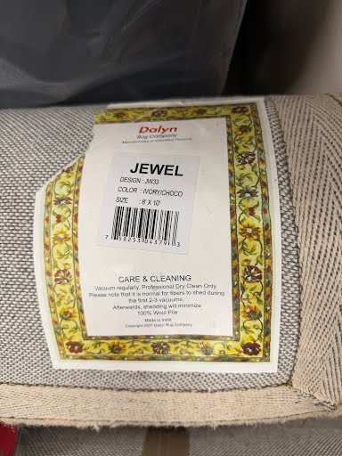 8x10'  Ivory/ choco Area Rug
