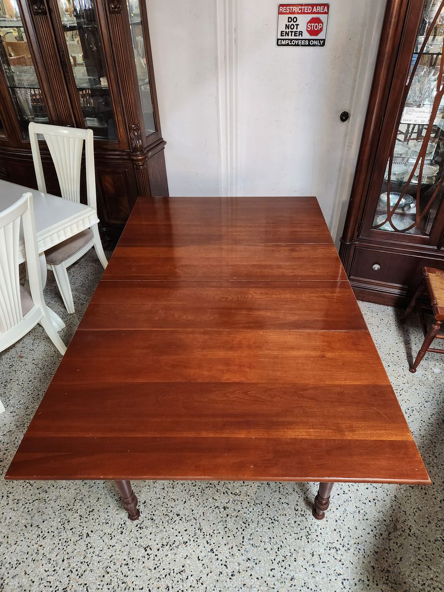 Willett Wildwood Antique Cherry Wood Dining Set