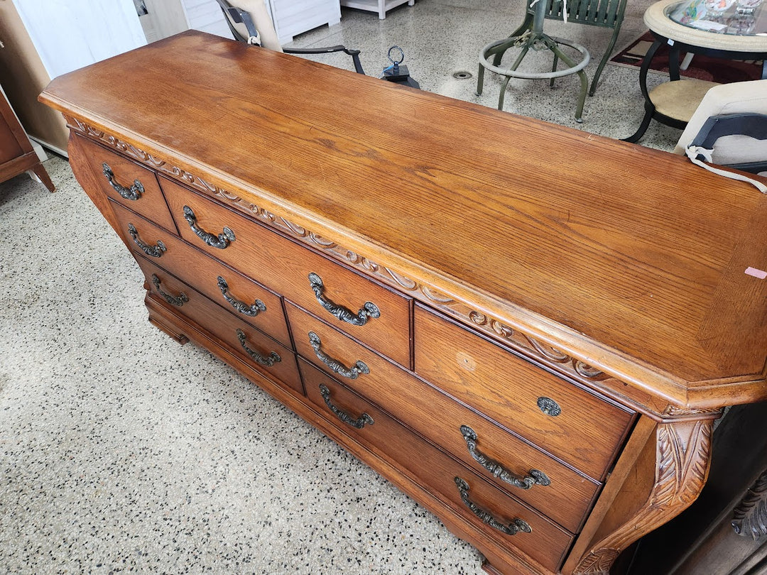 Queen Carved Wood Bed Set