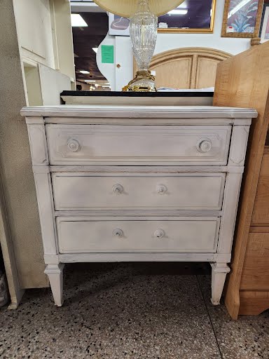White Night Stand 3-Drawer
