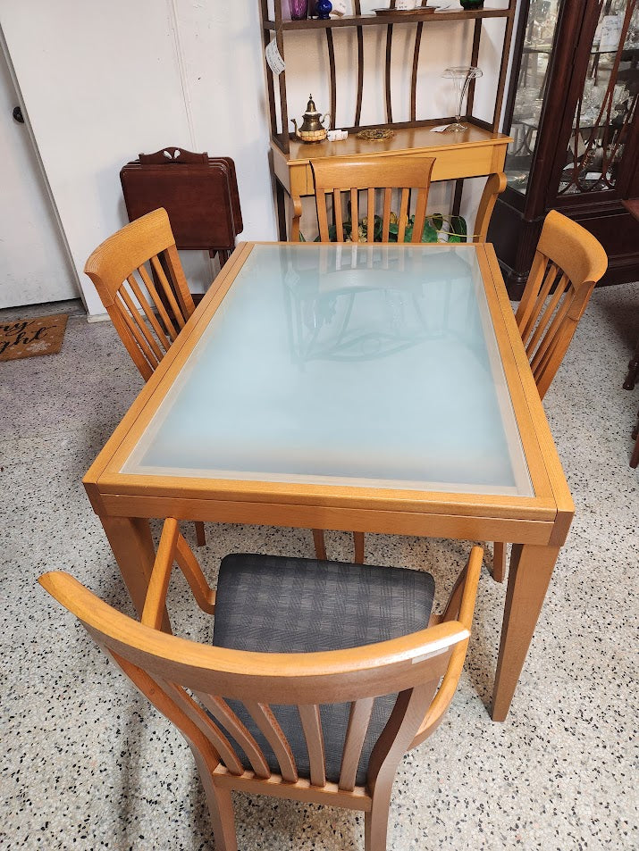 Calligaris Wood Extending Dining Set