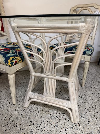 48" Round Dining Table w. Four Chairs Bamboo
