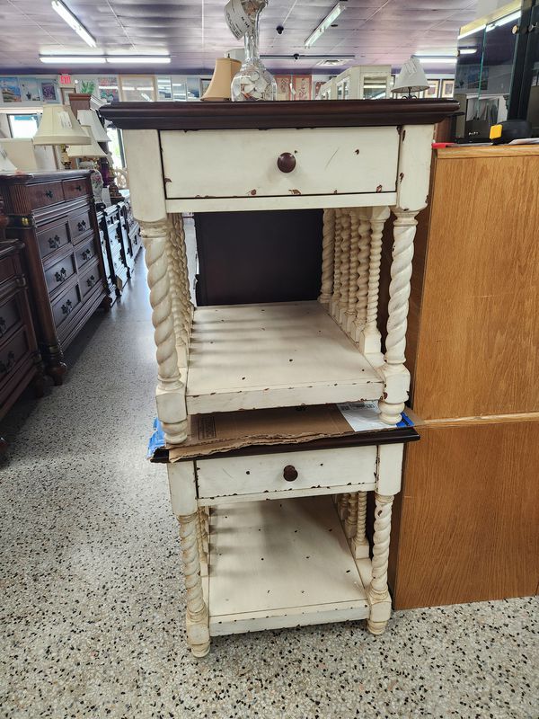 Distressed White Riverside Furniture End Table