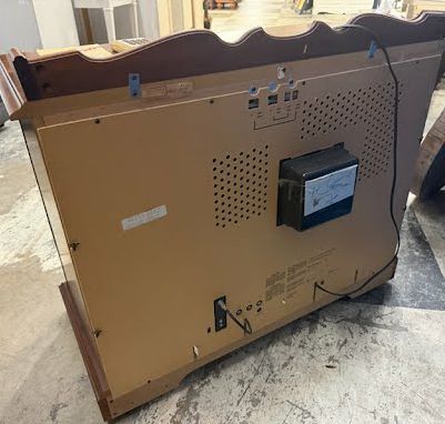 vintage wood console t.v With Orinigal Remote/Manual
