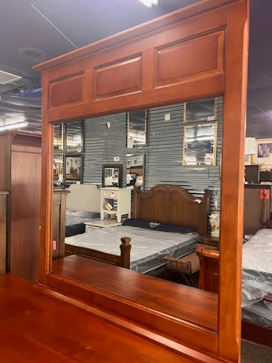 8 drawer Dresser
