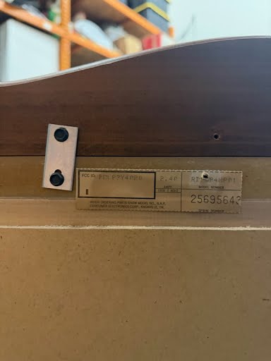 vintage wood console t.v With Orinigal Remote/Manual