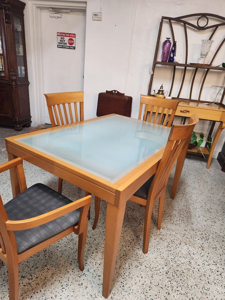 Calligaris Wood Extending Dining Set
