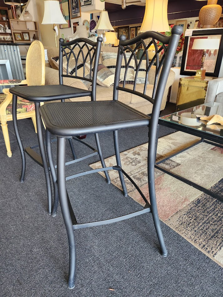 Black Metal Bar Stool