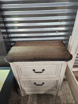 Tufted Antique White Queen Bed Set