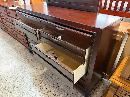 8 Drawer Dresser
