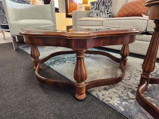 35R" Glass Insert Coffee Table