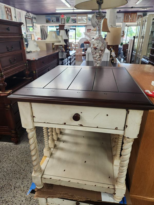 Distressed White Riverside Furniture End Table