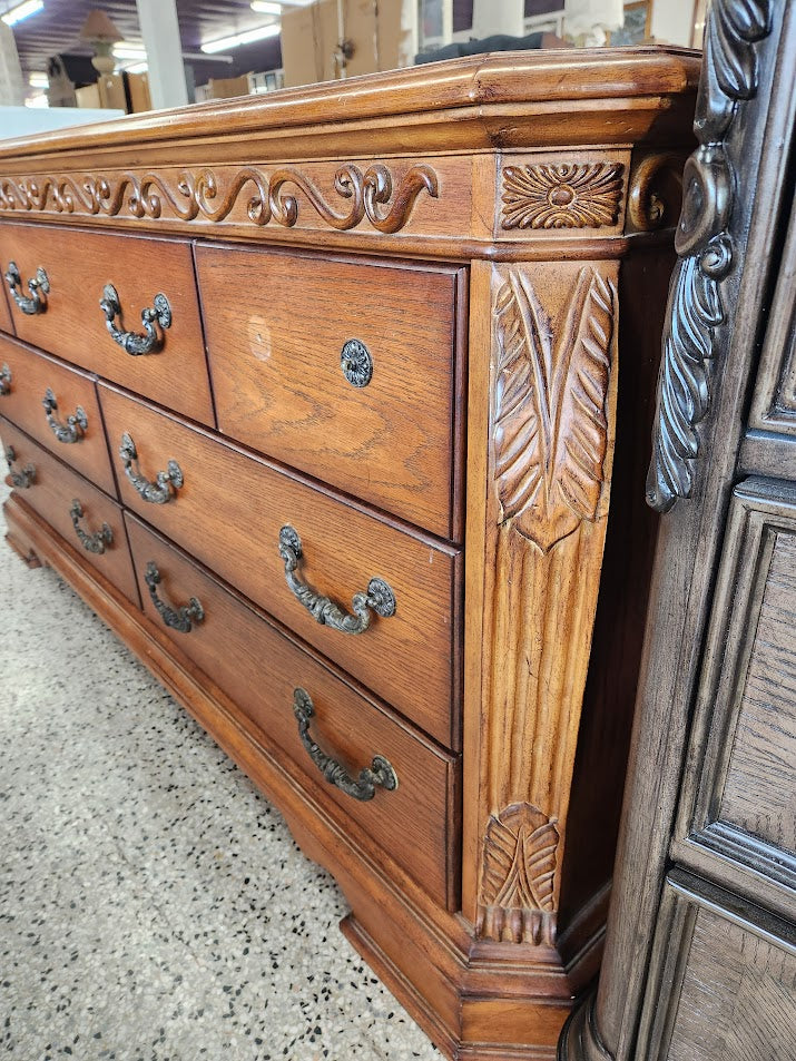 Queen Carved Wood Bed Set