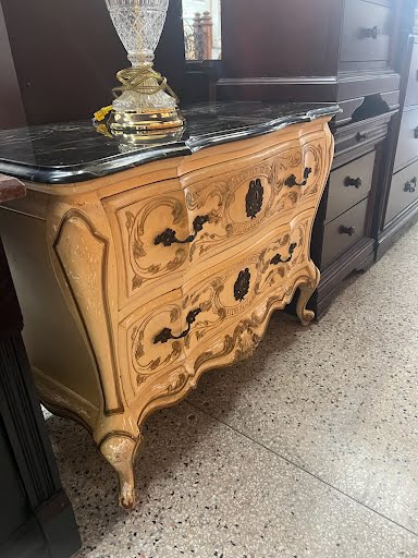 Bombay Chest