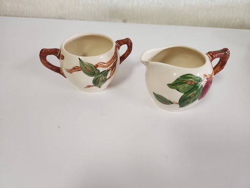 2 Piece sugar bowl no lid with creamer