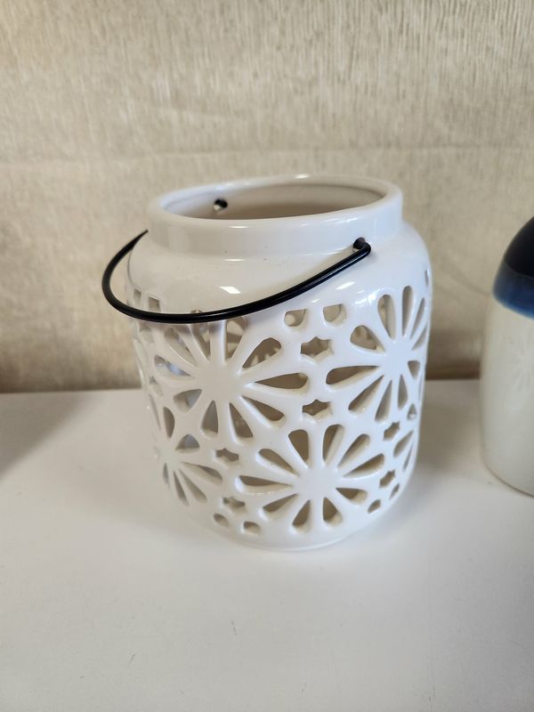 White Lattrice Lantern