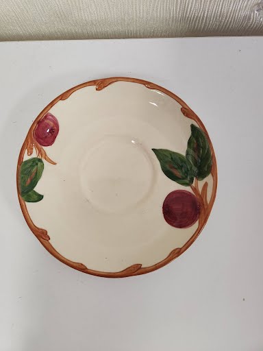 Flat cup and saucer Set