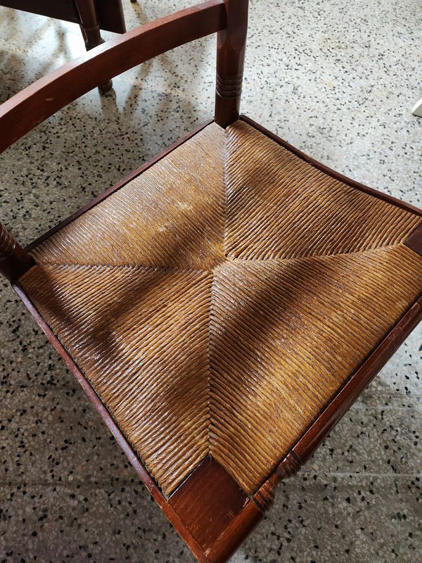Willett Wildwood Antique Cherry Wood Dining Set