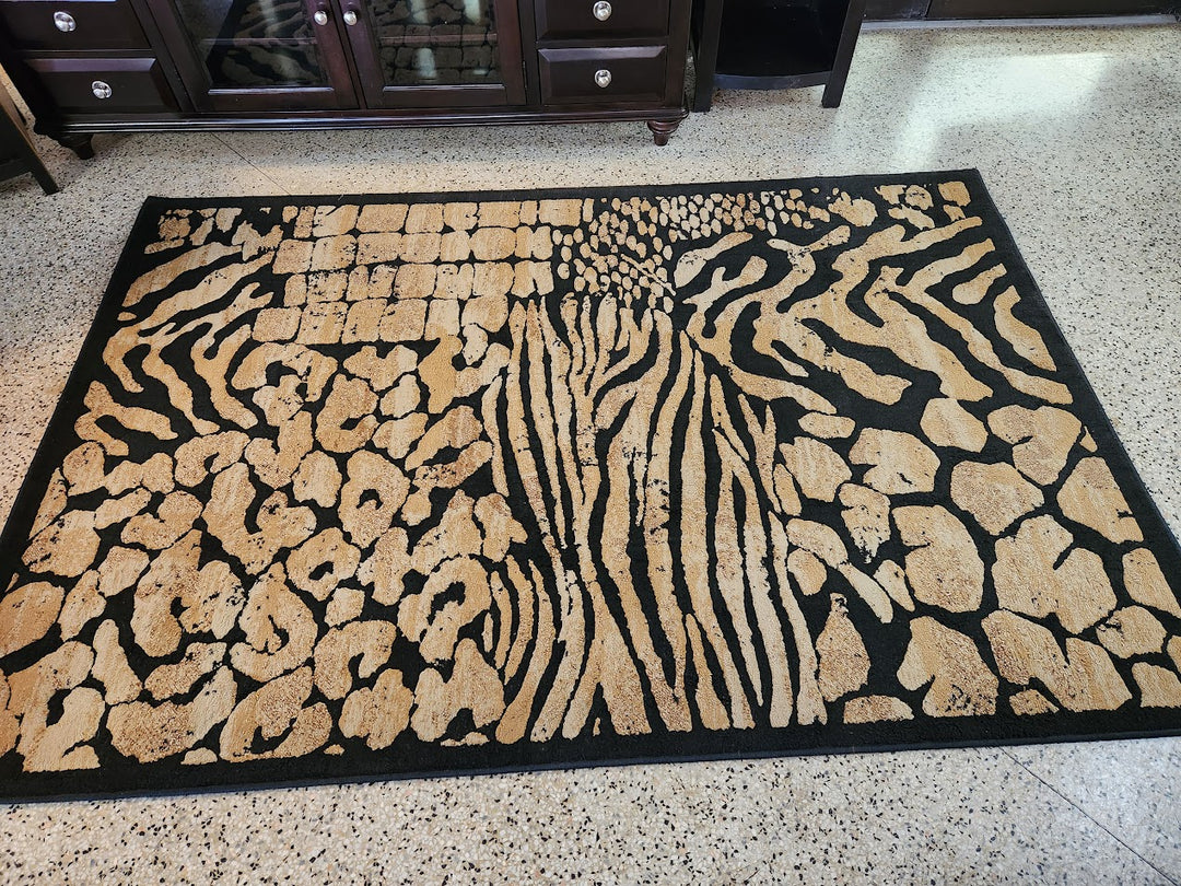 8' x 5' 3"  Animal Print Area Rug