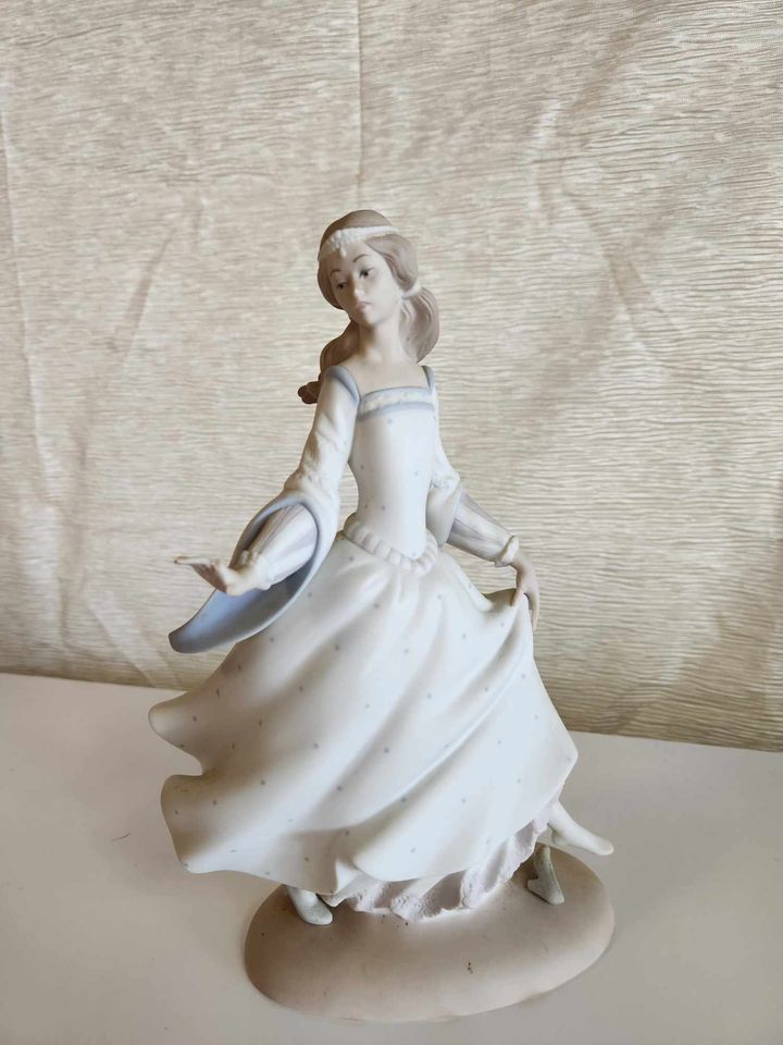 Lladro Cinderella