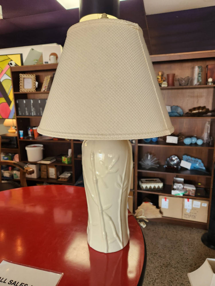 30" Creme Table Lamp