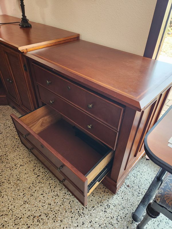 DK Wood 2 Drawer File Cabinet
