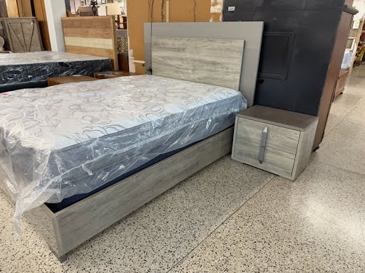 Fabelli Italia Grey Queen Lacquer Bed Set