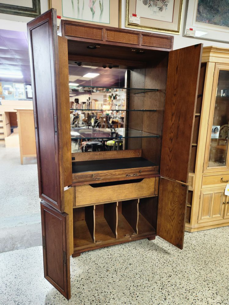 Champaign Style Henredon China Cabinet