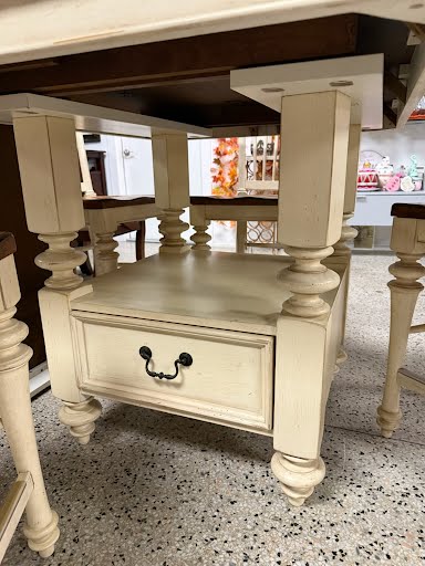 Haverty's Dining Set