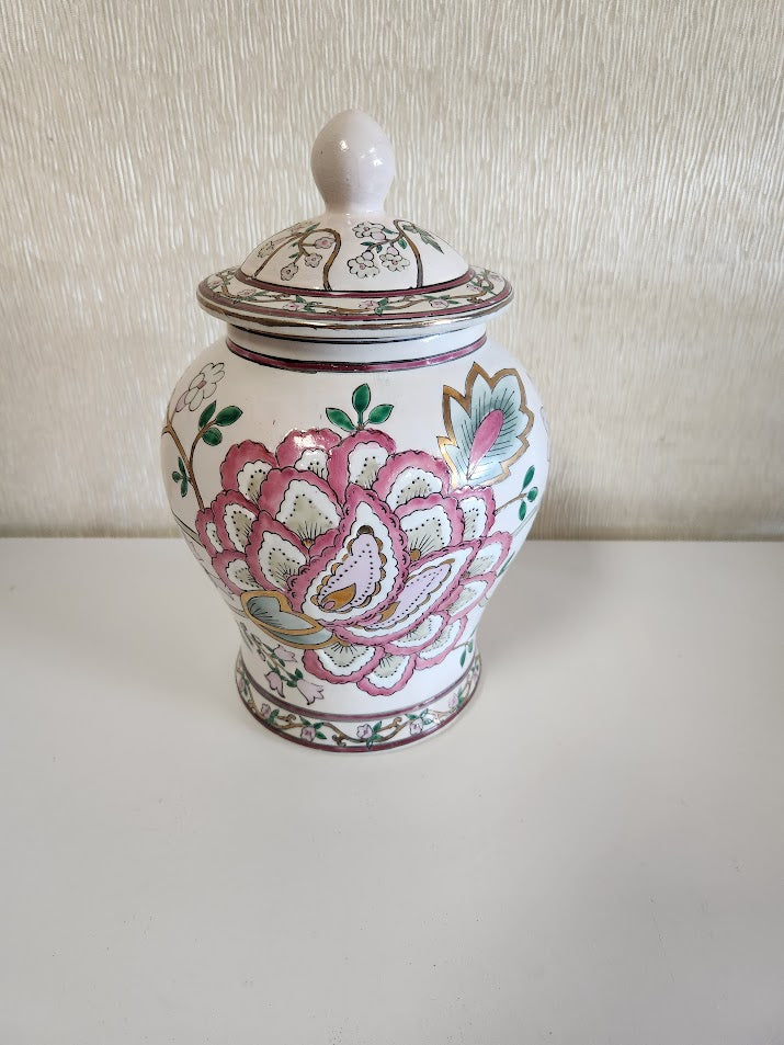 Oriental Ginge/temple Jar