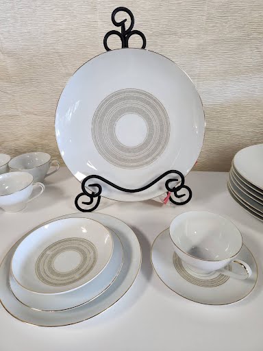 34 Pieces Noritake China Samara Pattern