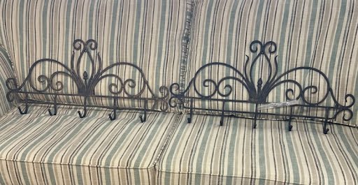 Wall Art SET OF 2 Iron Wall Hangining w. Hooks