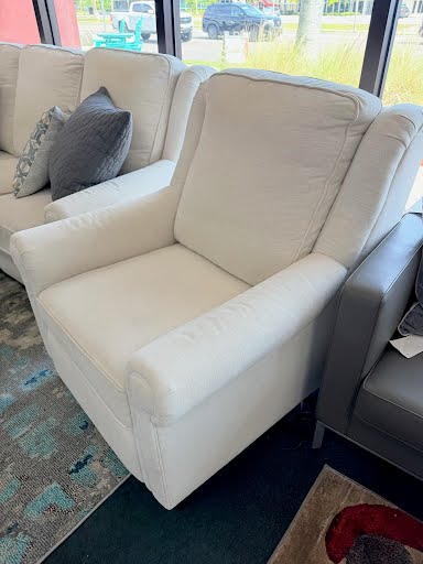 Bassett Recliner