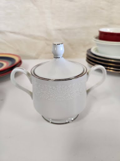 Sugar w. Lid