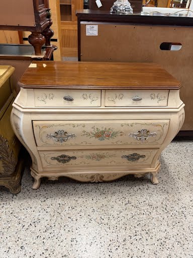 Pulaski Furniture Chest