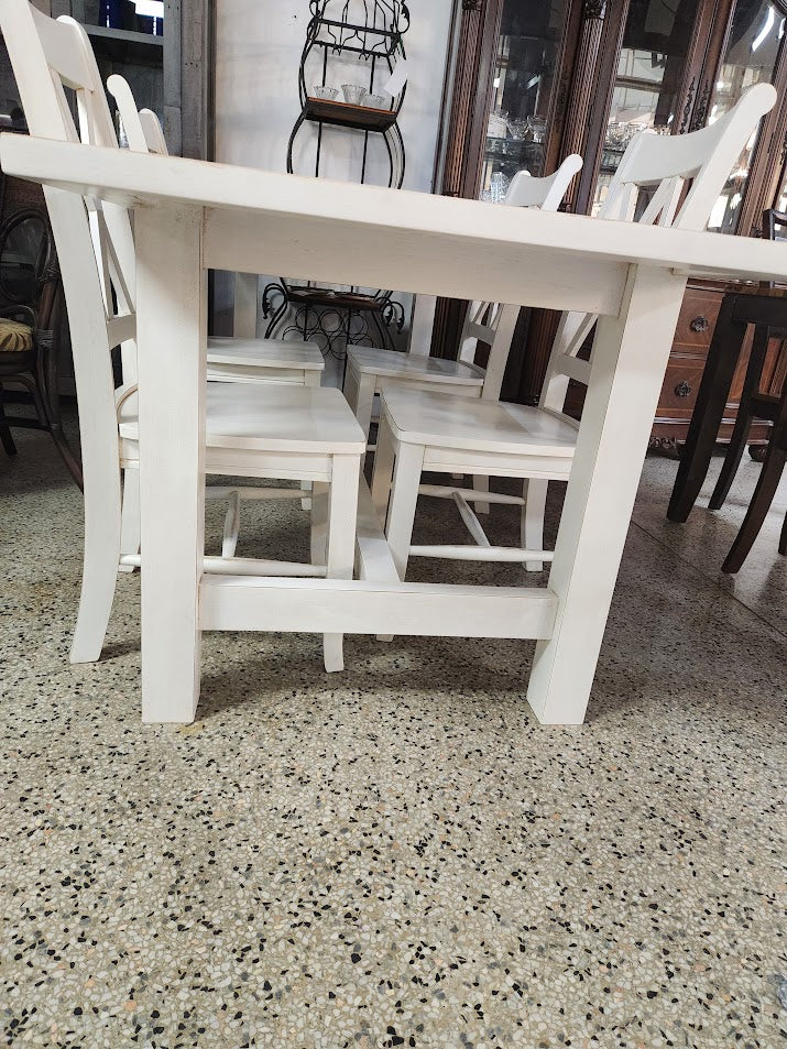 White Wood Framhouse Style Dining Set