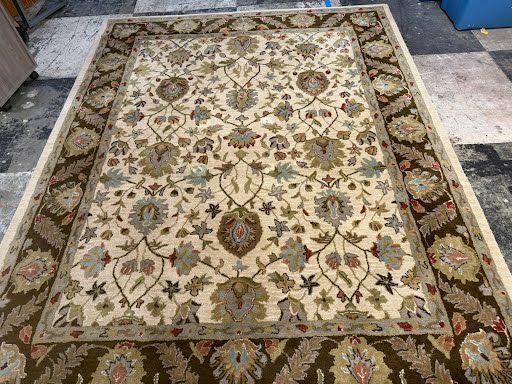 8x10'  Ivory/ choco Area Rug