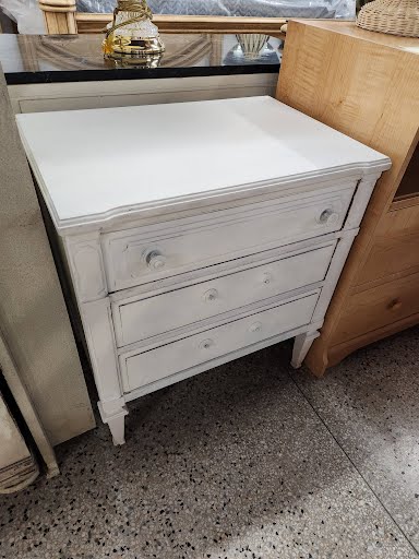 White Night Stand 3-Drawer