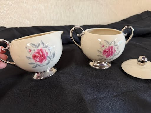 Cream And Sugar W Lid China