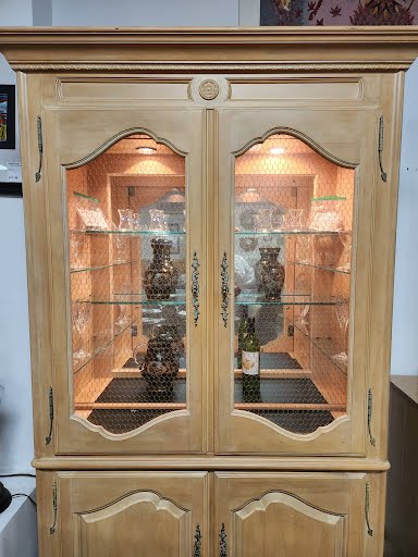 ETHAN ALLEN Bar/Display Cabinet