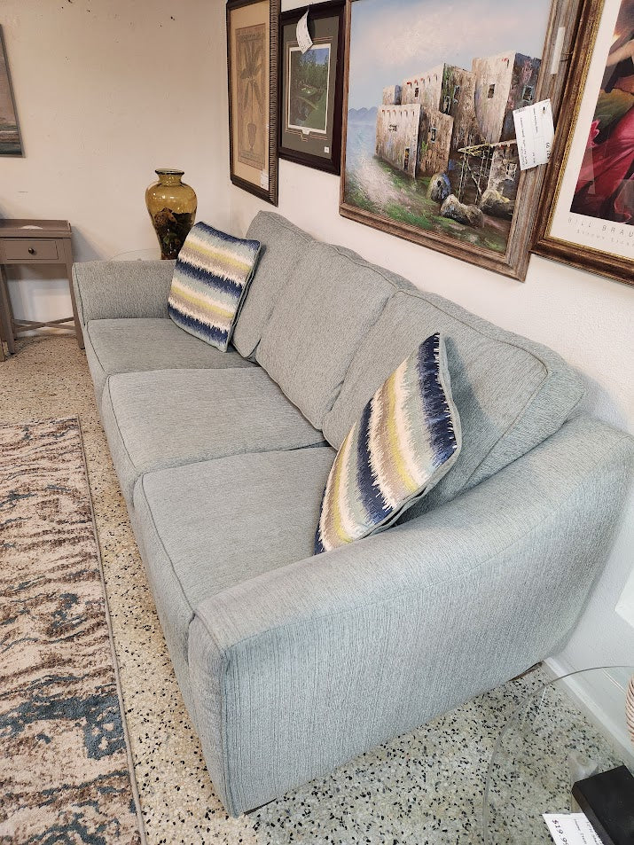 Rooms to Go Fabric  Sofa
