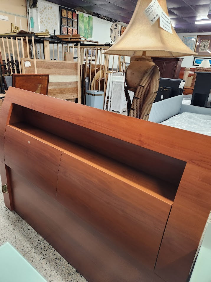 Queen Modern Cherry Bed Set