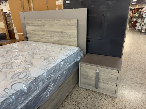Fabelli Italia Grey Queen Lacquer Bed Set