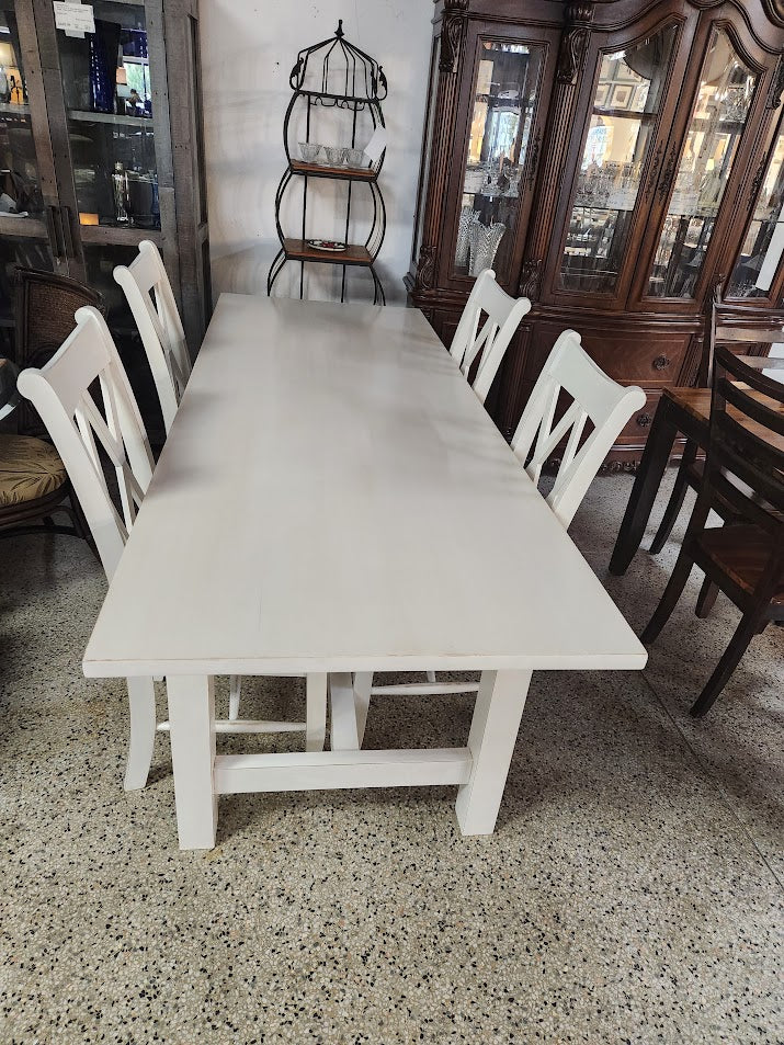 White Wood Framhouse Style Dining Set