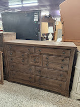 Classic Dark Oak Bassett Vaughan Bed Set