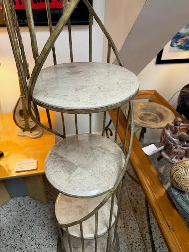 Spiral Piller Display Unit