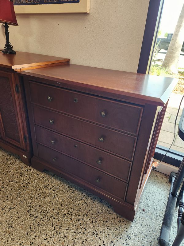 DK Wood 2 Drawer File Cabinet