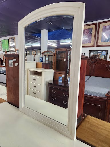 THOMASVILLE Impressions White Wash 7-Drawer Dresser