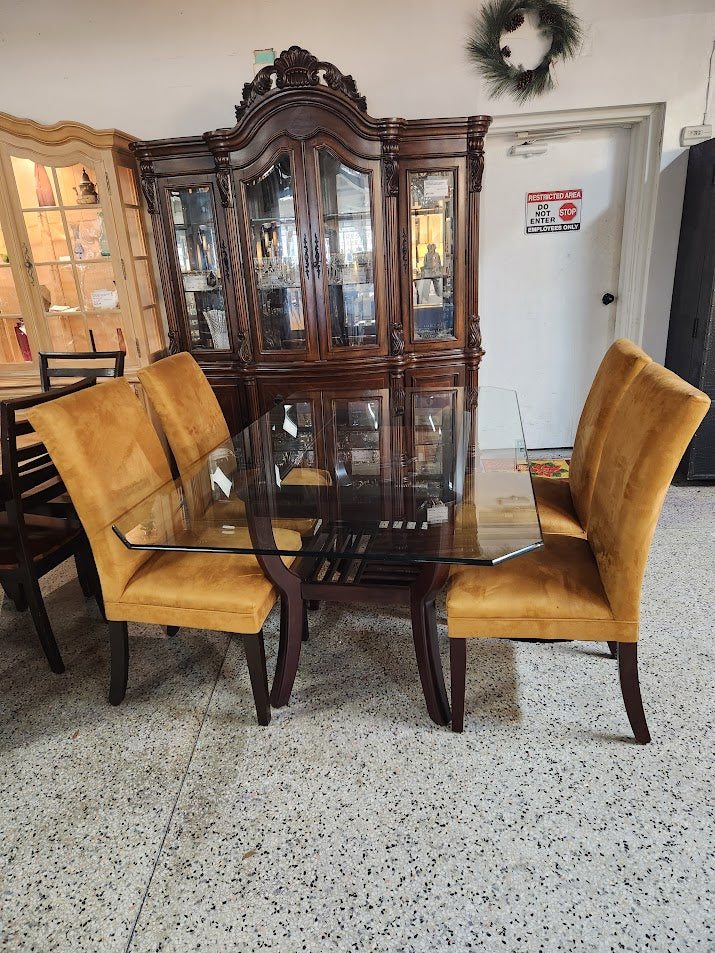 Glass top Dining Table+ 4 mustard armless chairs