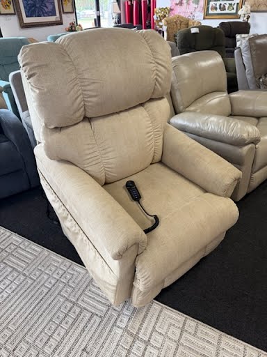 Beige La-z-boy Recliner lift chair
